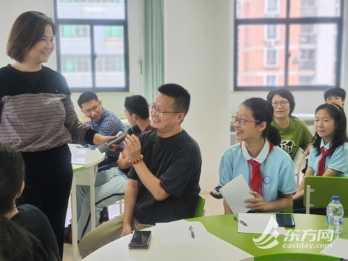 家校攜手，共育未來 記盧灣中學“繪家史·親子溝通”家庭教育開放日活動